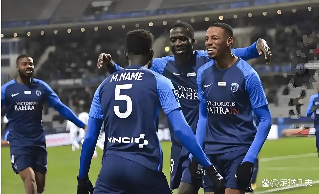 壹号娱乐APP-包含特鲁瓦击败了卡昂，在保级路上迈出关键一步的词条